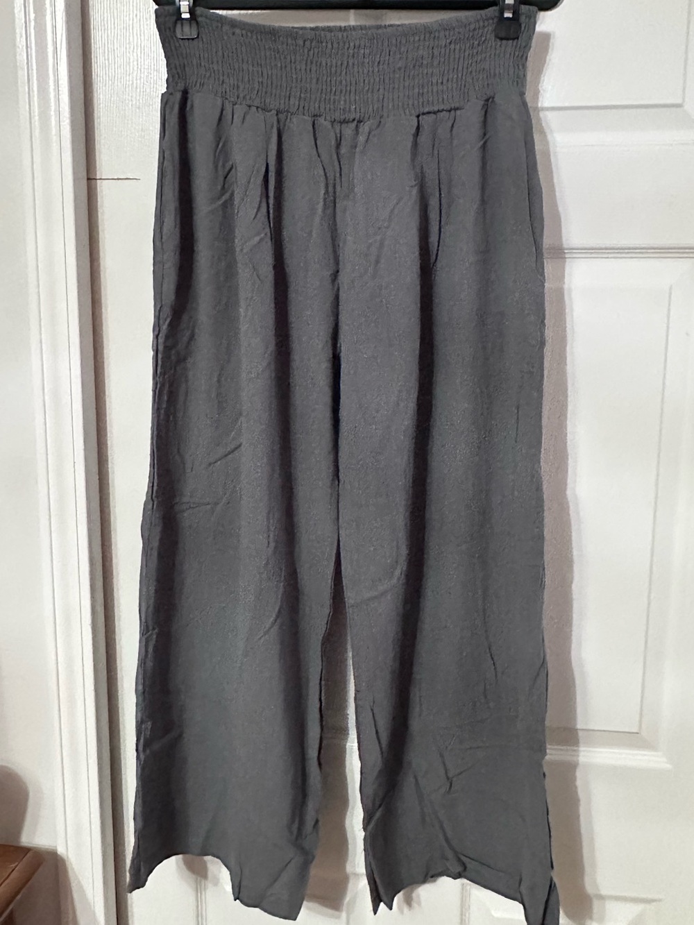 Wide-Leg Smocked Waist Women's Pants — Gray